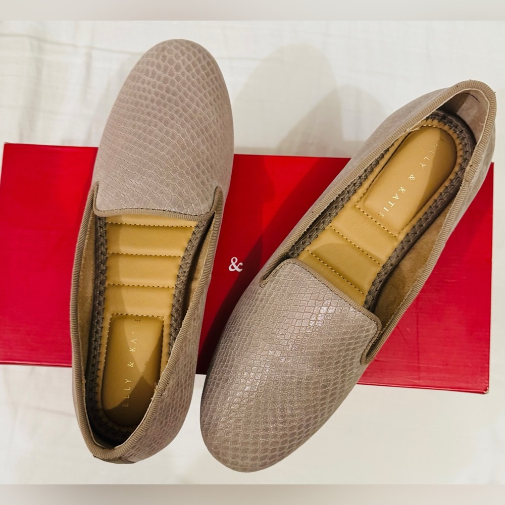 Kelly & Katie Peyton Loafer